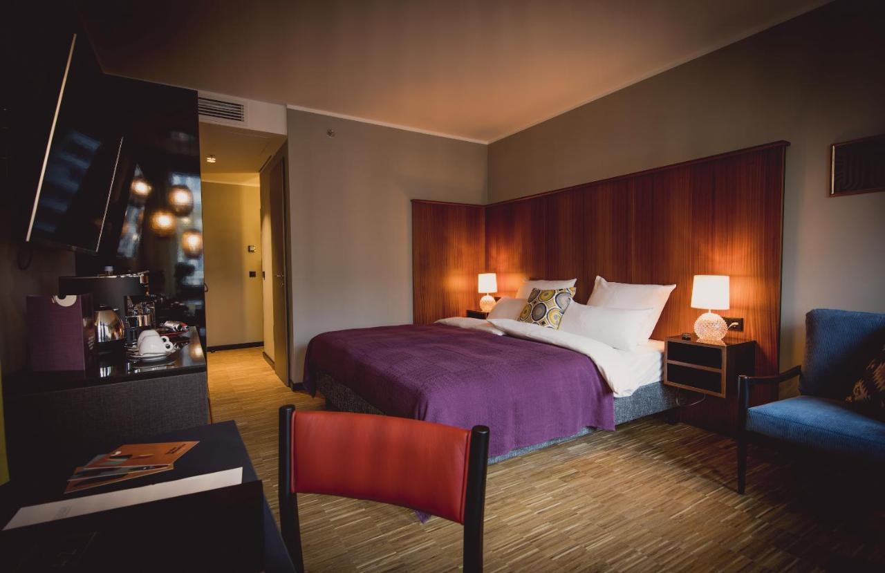 Henri Downtown 4*